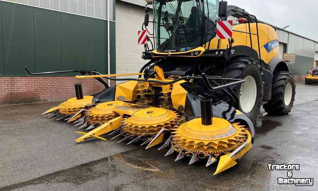 Maisgebiss New Holland 600 BFIE Maisbek / Maize header