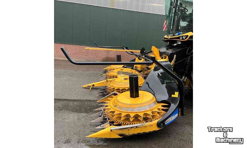 Maisgebiss New Holland 600 BFIE Maisbek / Maize header