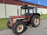 Schlepper / Traktoren International 844-S 4wd