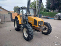 Schlepper / Traktoren Renault Ceres 75 met voorlader