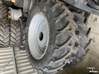 Räder, Reifen, Felgen & Distanzringe Mitas 340/85R28 en 340/85R 38 op verstelbare velgen