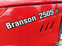 Schlepper / Traktoren Branson 2505H