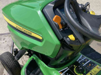 Selbstfahrende Mähwerk John Deere X 350 R Zitmaaier