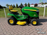 Selbstfahrende Mähwerk John Deere X300