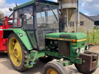 Schlepper / Traktoren John Deere 2130 2WD Tractor