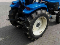 Schlepper / Traktoren New Holland TC27D