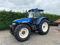 Schlepper / Traktoren New Holland TM130 RC