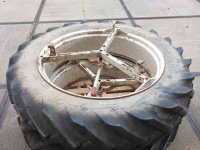 Räder, Reifen, Felgen & Distanzringe  stel dubbellucht wielen 13.6-38