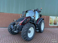 Schlepper / Traktoren Valtra G115A