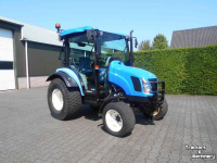 Schlepper / Traktoren New Holland Boomer 45D Easy Drive