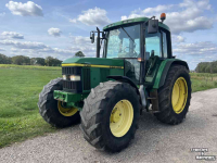 Schlepper / Traktoren John Deere 6210